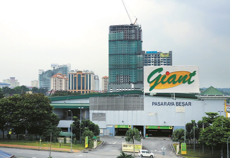 Kelana Jaya Giant property