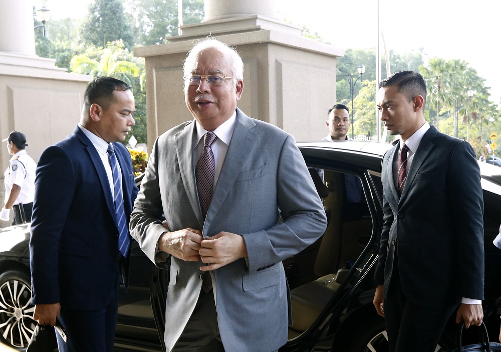 Najib Explains Rosmah S Watch Buy As Making Up For Shortened Holiday Edgeprop My