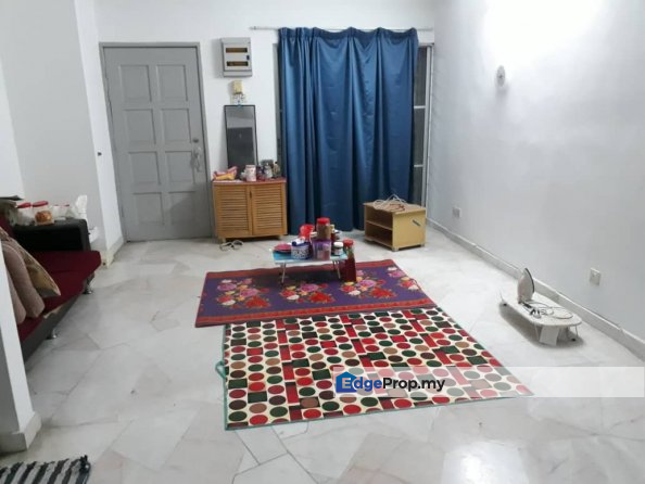 Subang Usj 3D 20x70sf 4Rooms Partly Furnished Gate, Selangor, Subang Jaya