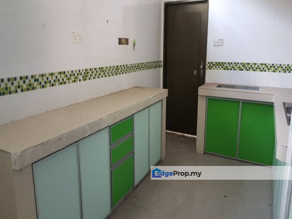 Puchong Hartamas Kim Crest 2-Storey End Lot 4220s, Selangor, Puchong