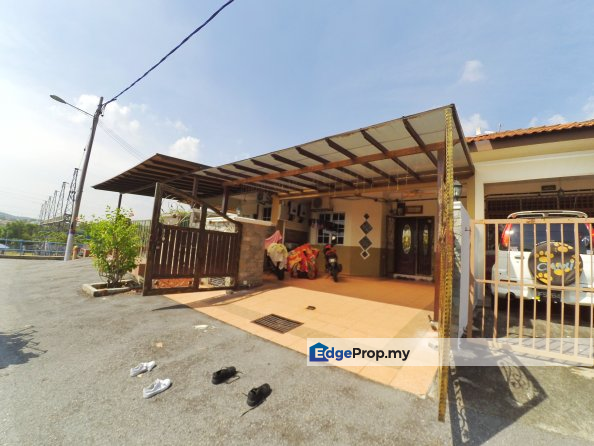 1 Storey Terrace Taman Mawar Salak Tinggi, Selangor, Sepang