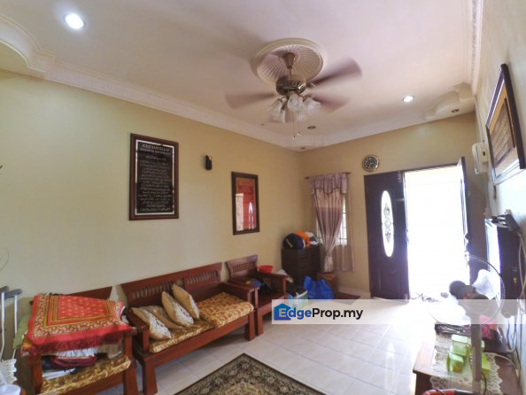 1 Storey Terrace Taman Mawar Salak Tinggi, Selangor, Sepang