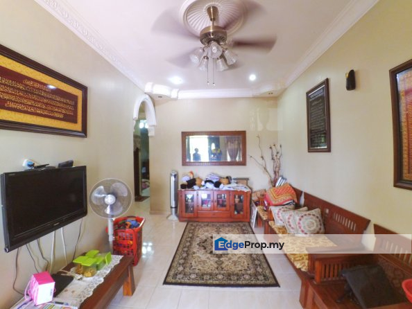 1 Storey Terrace Taman Mawar Salak Tinggi, Selangor, Sepang