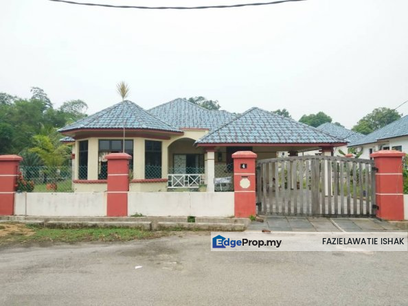 Single Storey Bungalow Pantai Batu Hitam Kuantan For Sale