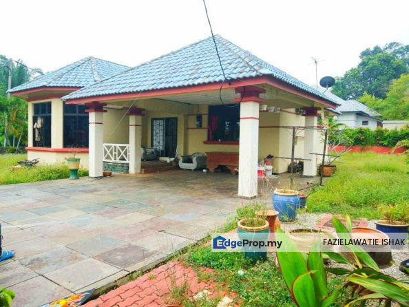 Single Storey Bungalow Pantai Batu Hitam Kuantan For Sale